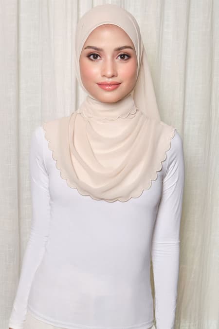 Leily Scallop Chiffon Headscarf - Oat Milk