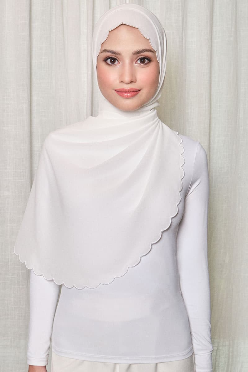 Leily Scallop Chiffon Headscarf - Off White - Image 1