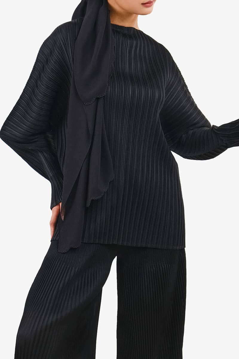 Mayven Pleated Kaftan Blouse - Black - Image 1