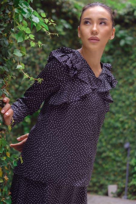 Jenayva Ruffle Shoulder Blouse - Black Dots