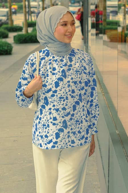 Vidalia Raglan Sleeve Blouse - Blue Abstract