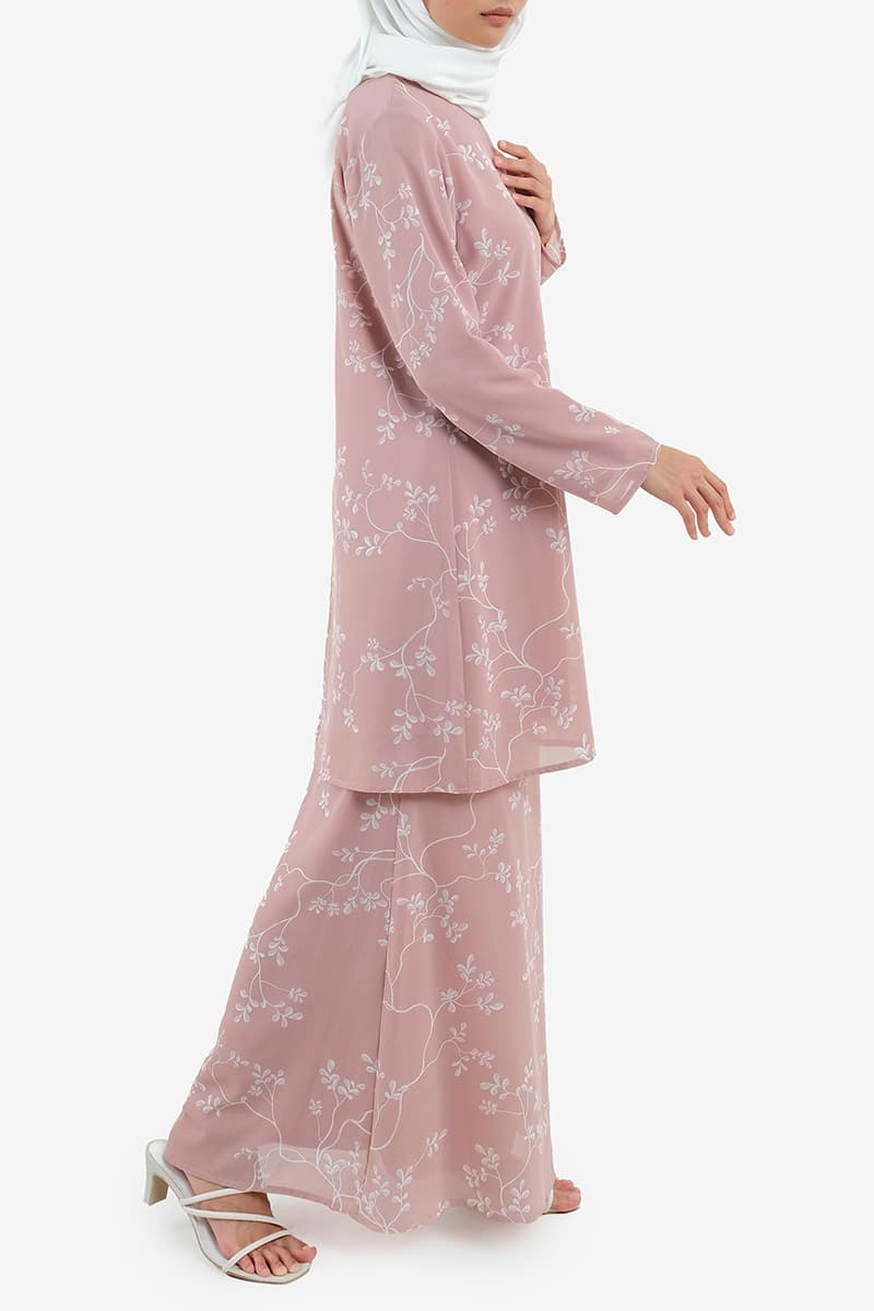 Gembira Blouse & Skirt - Dusty Pink Sprig - Image 3