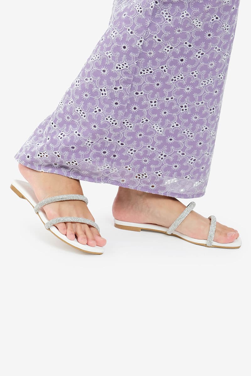 Izzati Slip-On Flat - White - Image 2