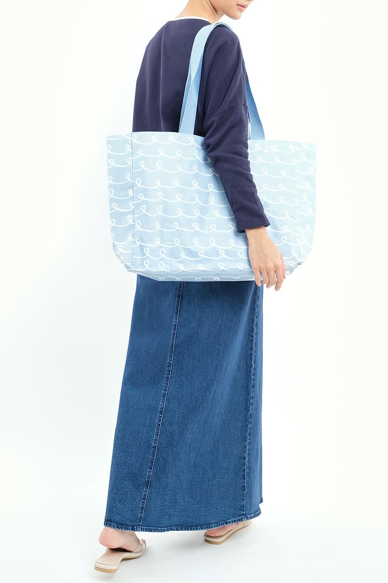 Roomy Big Tote - Blue Squiggle - Image 2