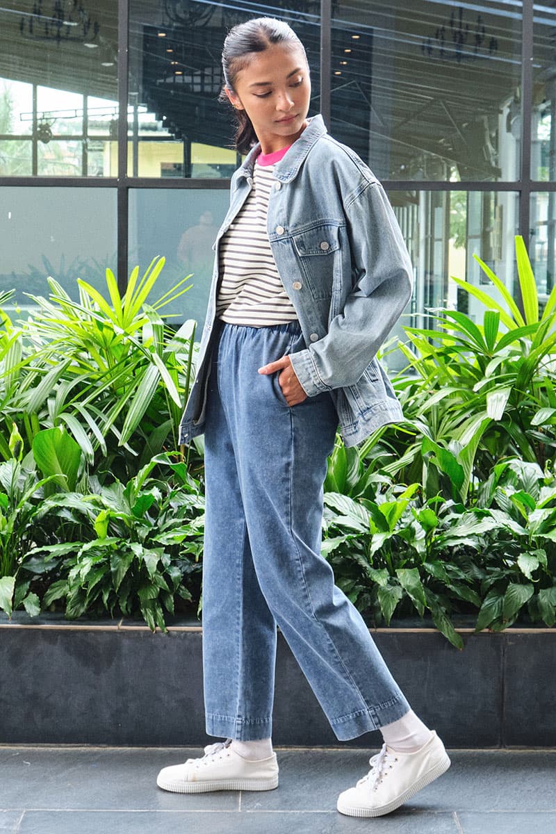 COTTON Hemera Mom Jeans - Acid Wash - Image 3