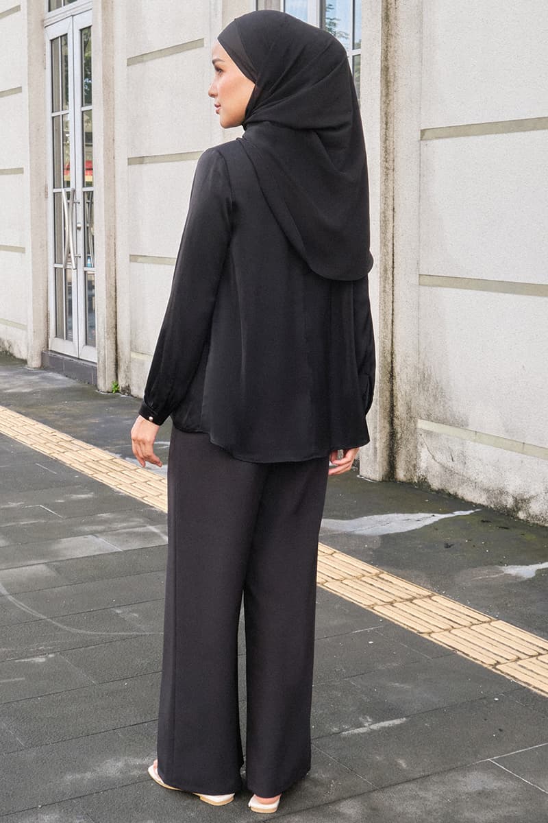 Fernley Wide Legged Pants 2.0 - Black - Image 4