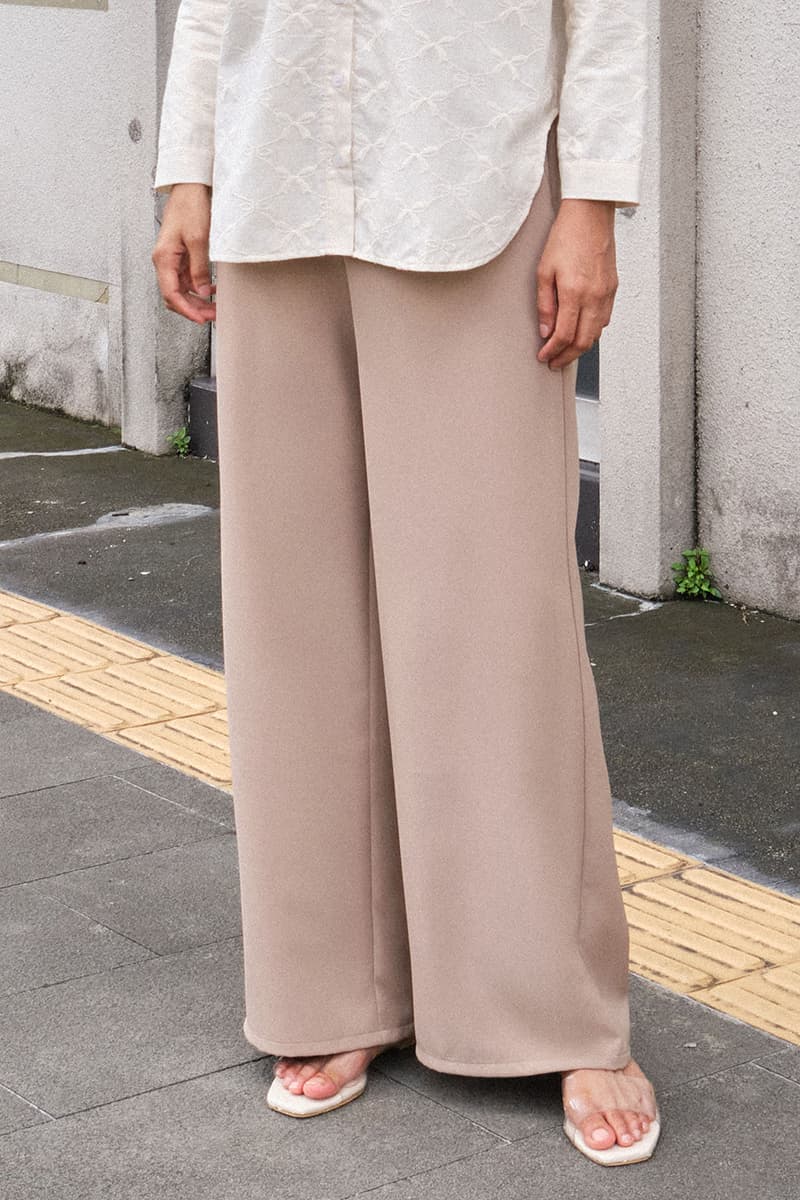 Fernley Wide Legged Pants 2.0 - Mink - Image 1