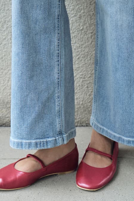 Katiya Round-Toe Ballet Flat - Mahogany