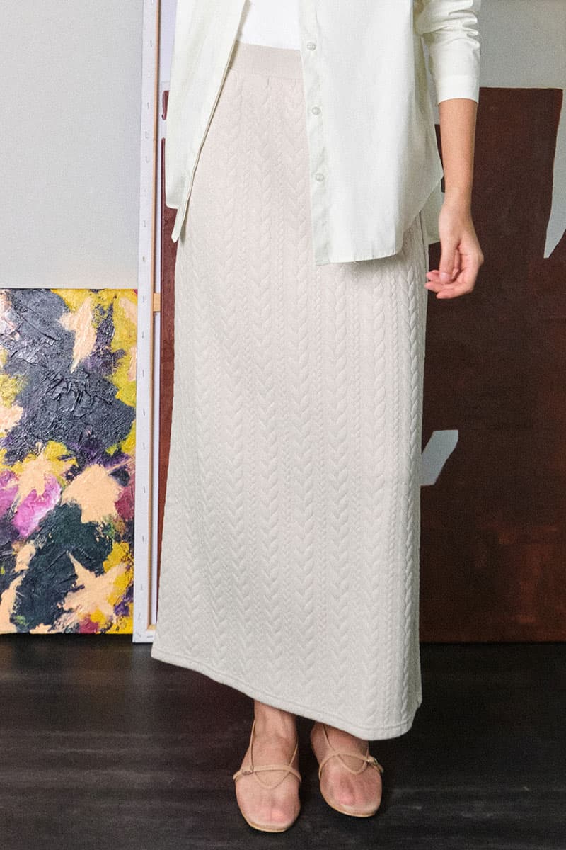 Keiry Pencil Skirt - Oatmilk Cable - Image 1