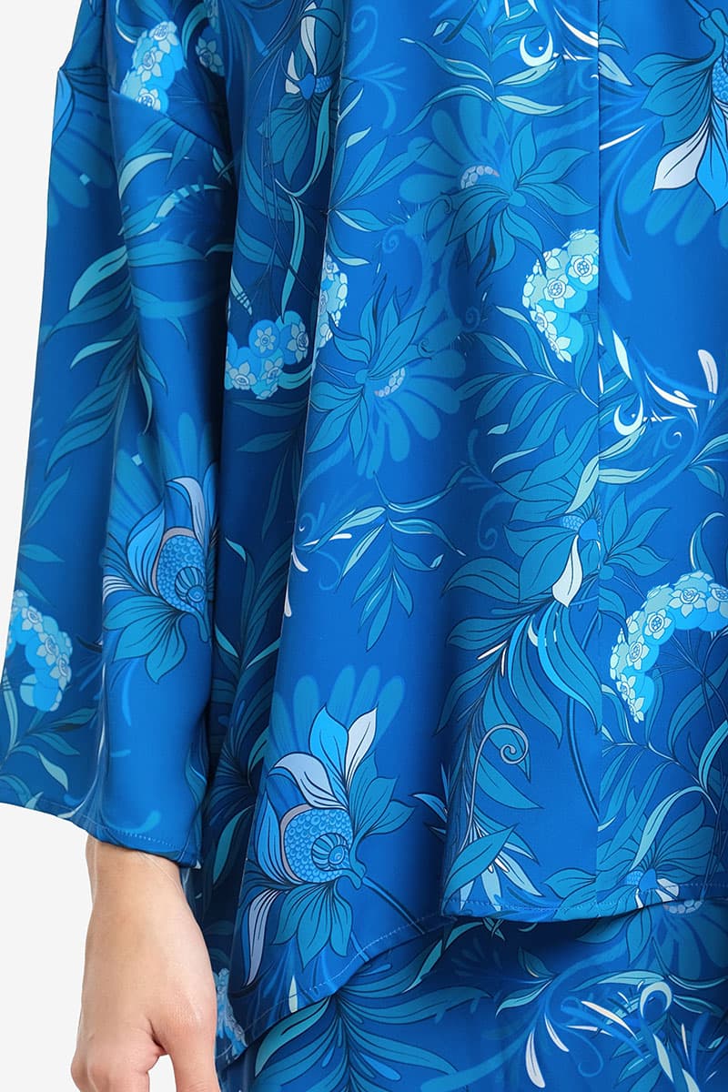 Raihanab Zip-Front Blouse - Navy Tropical - Image 6