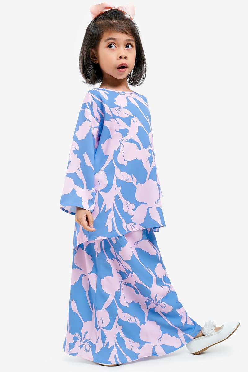 KIDS Raihanab Set - Blue/Pink Floral - Image 3