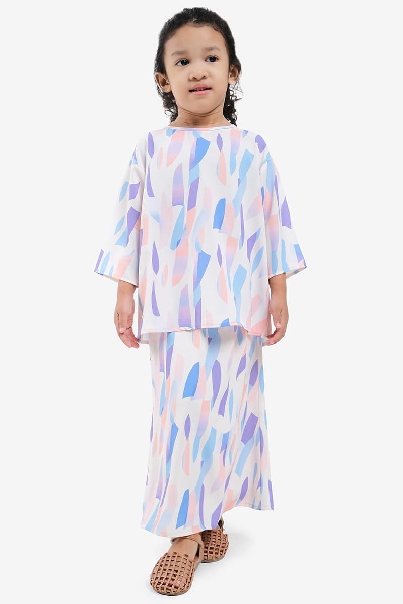 KIDS Raihanab Set - Multi Abstract - Image 1
