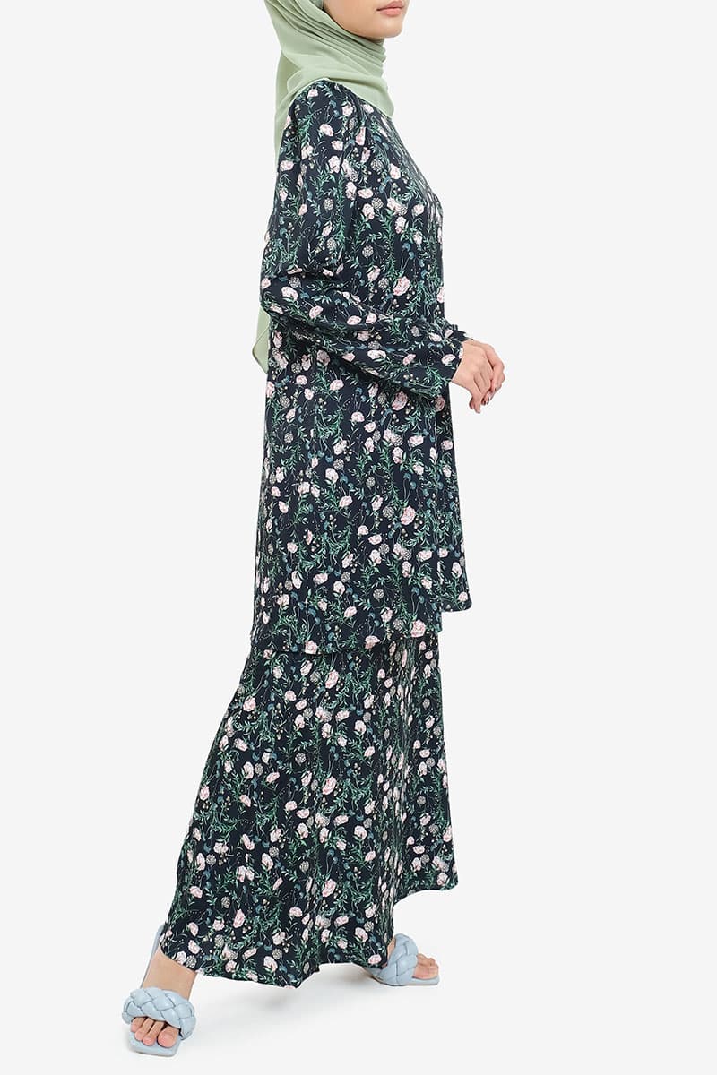 Jenab Puff Shoulder Blouse - Black Garden - Image 4