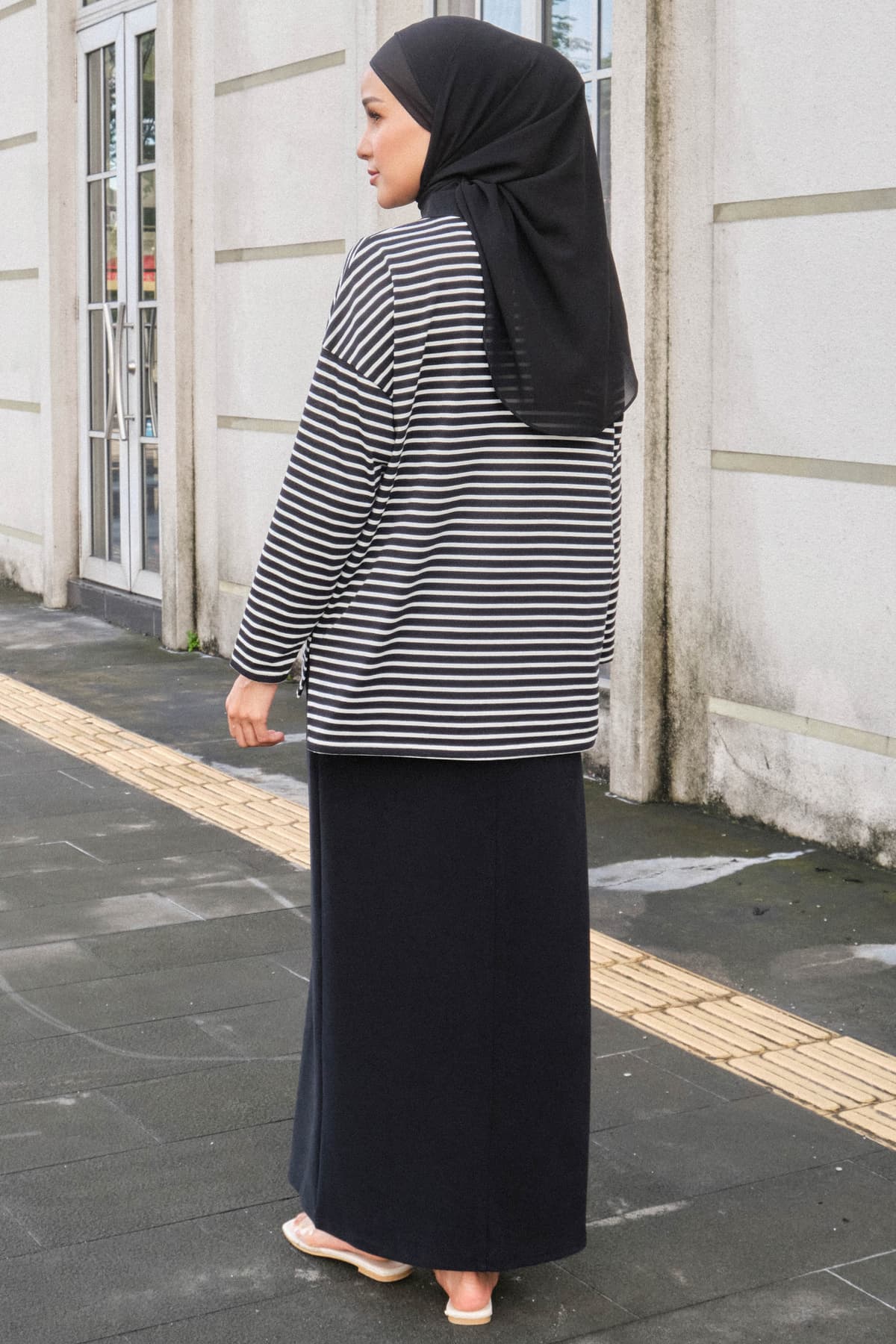 Urszula Pencil Skirt - Black - Image 4