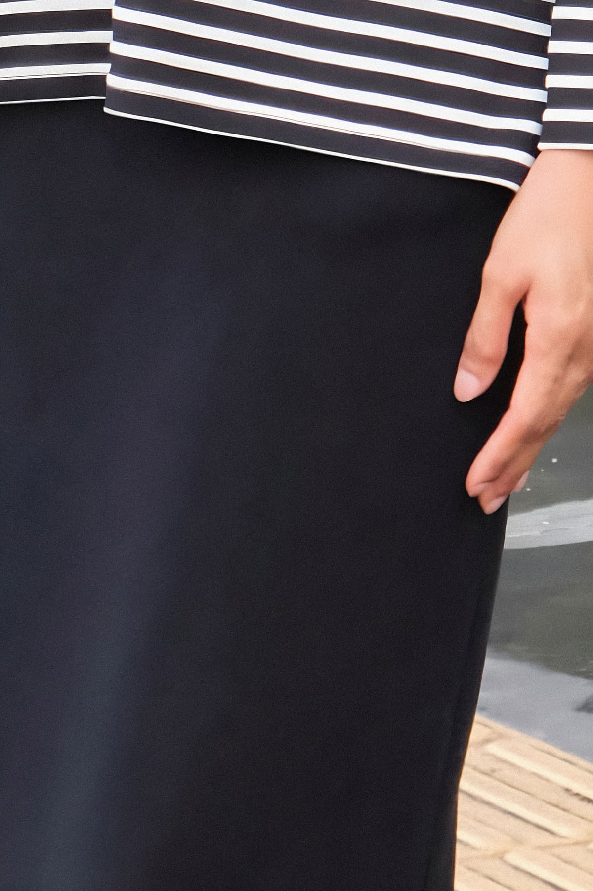 Urszula Pencil Skirt - Black - Image 5