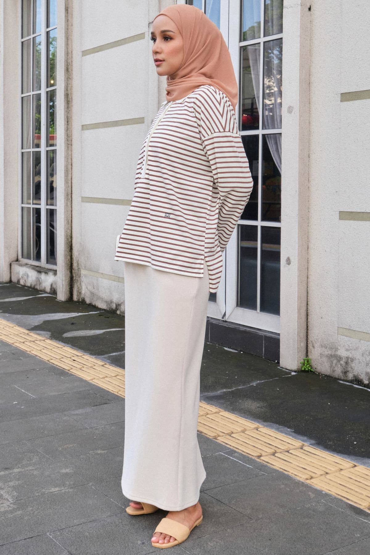 Urszula Pencil Skirt - Ecru - Image 3