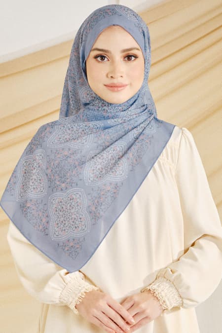 Nyra Rectangle Headscarf - Cloud Blue