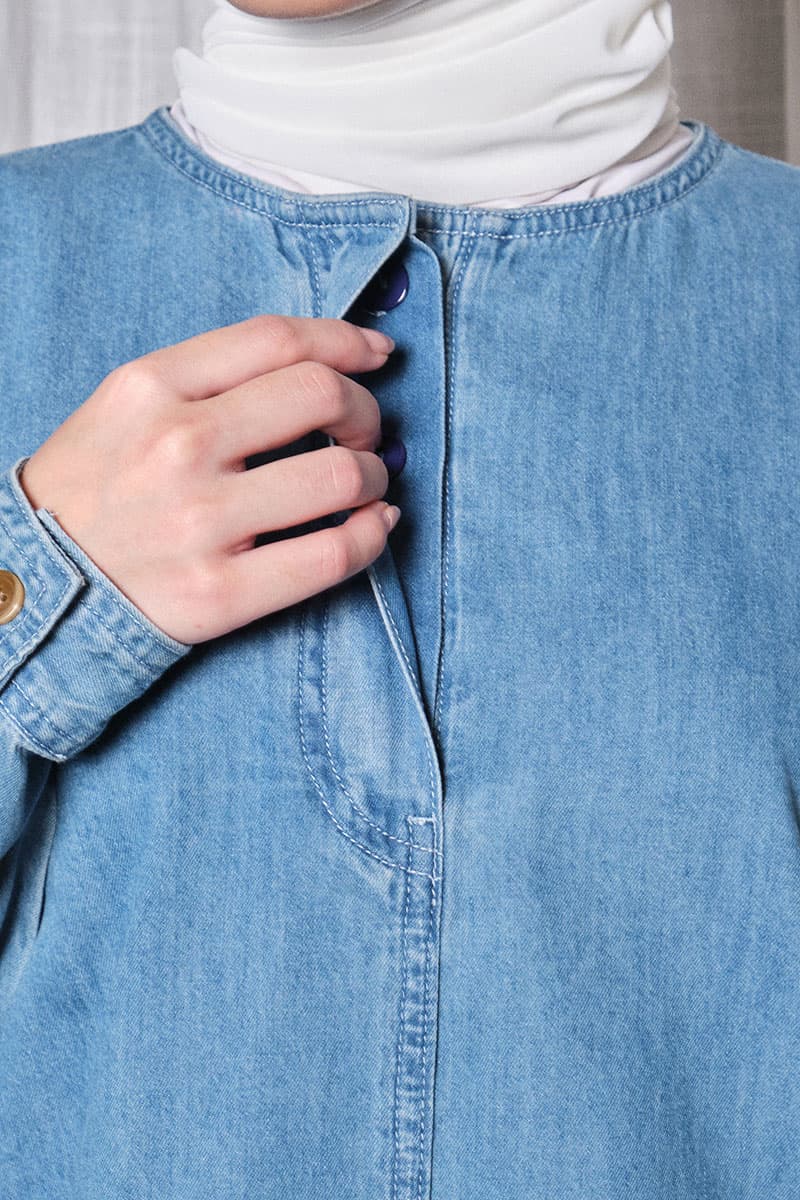 Rawiya Henley Blouse - Light Wash - Image 5