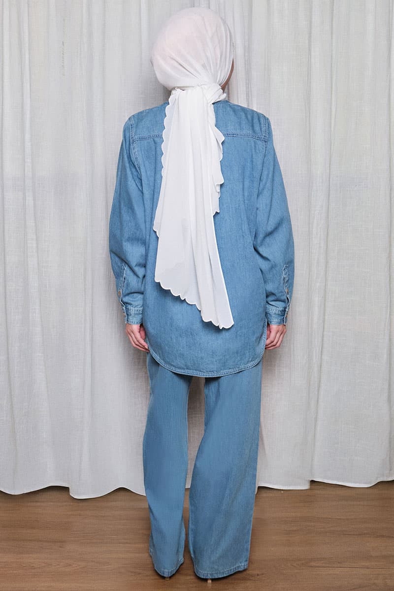 Rylin Wide Legged Jeans - Light Wash - Image 4