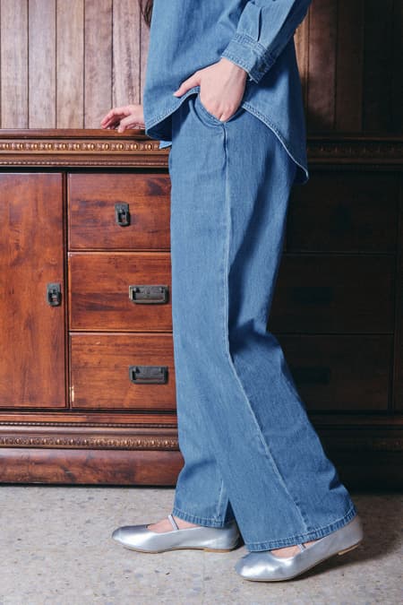 Rylin Wide Legged Jeans - Light Wash