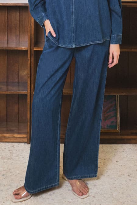 Rylin Wide Legged Jeans - Dark Wash