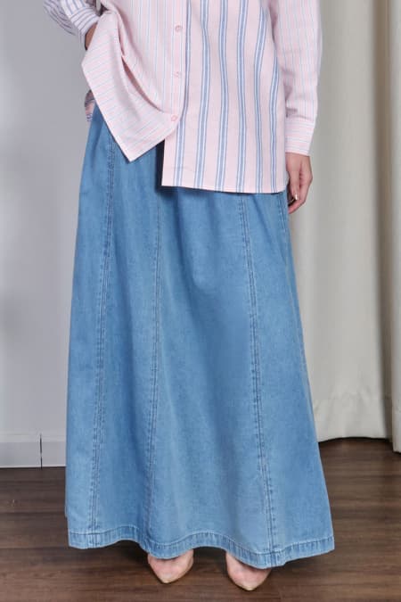 Anabia A-Line Skirt - Light Wash