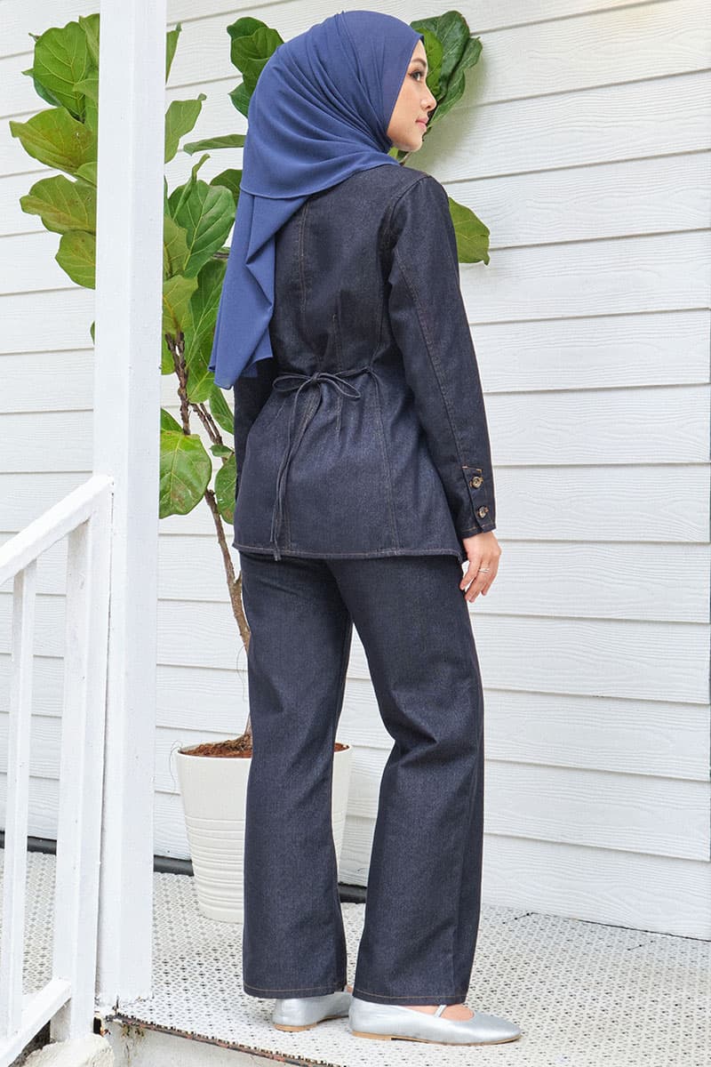 COTTON Kevin High-Waisted Jeans - Dark Wash - Image 4