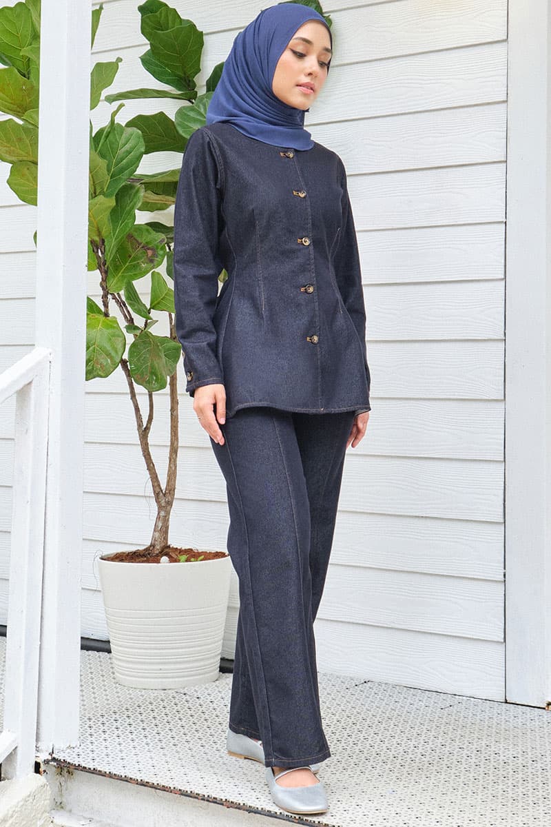 COTTON Collin Front Button Blouse - Dark Wash - Image 3