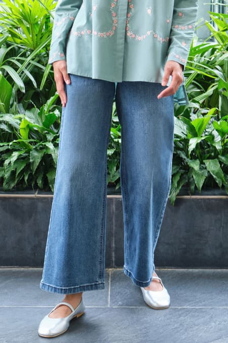 COTTON Lennox Straight Cut Jeans - Medium Wash