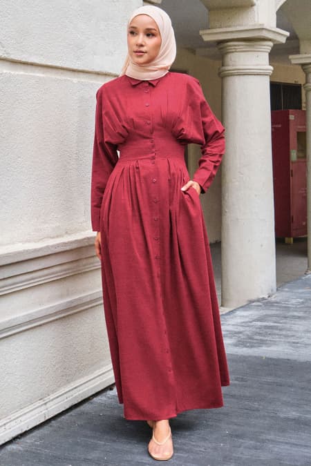 Carter Pleated Waist Dress - Garnet Red