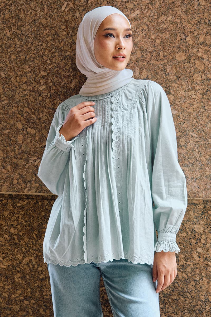 Ocean Raglan Sleeve Blouse - Pale Pistachio - Image 1