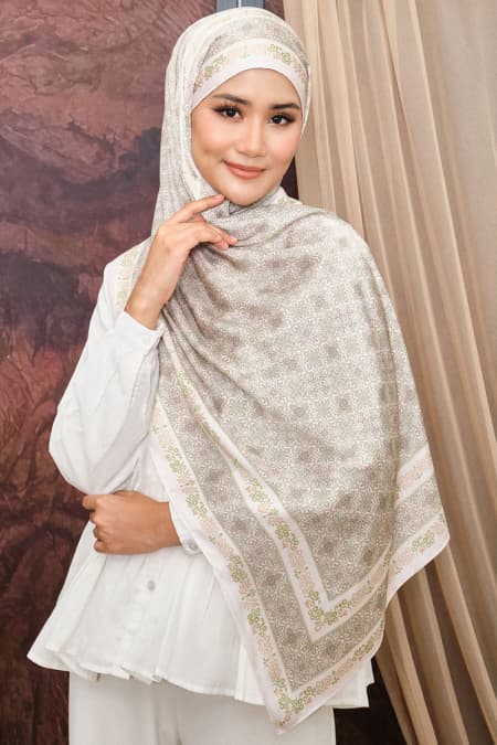Thuraya Satin Rectangle Headscarf - Nude/Fern