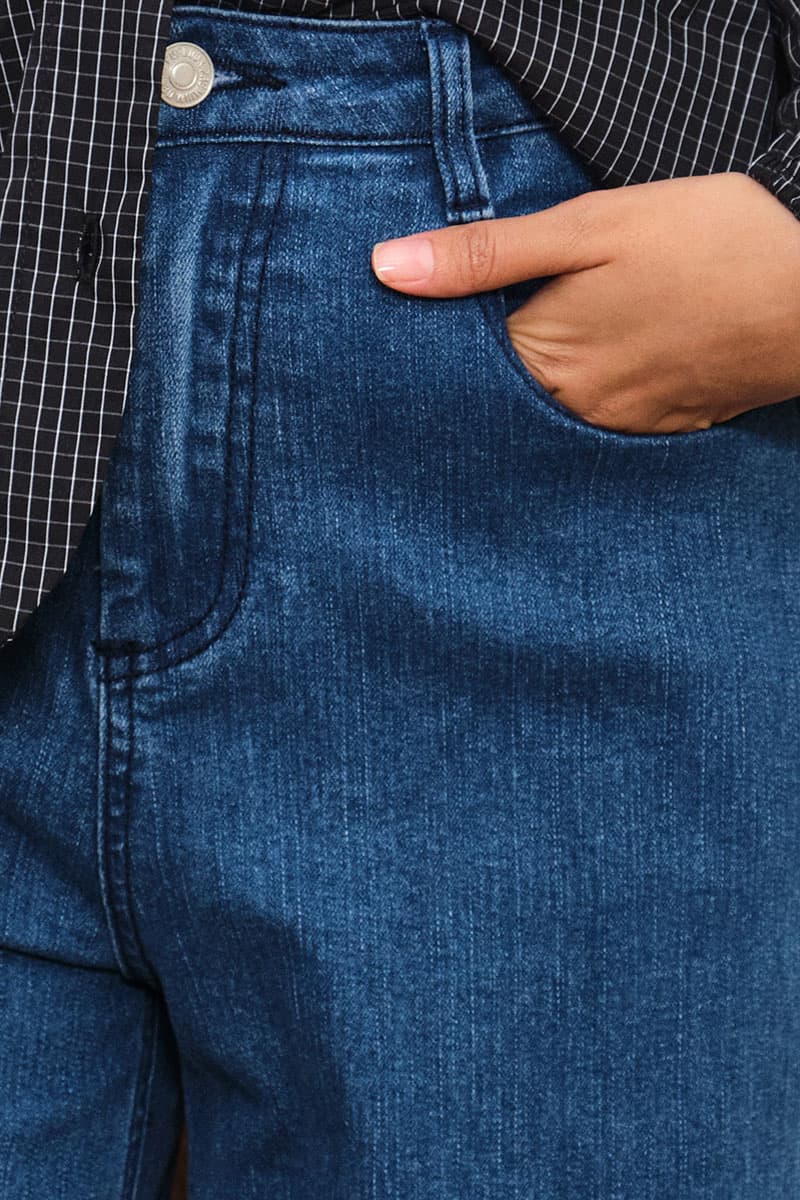 COTTON Ridge Wide Legged Jeans - Medium Wash - Image 5