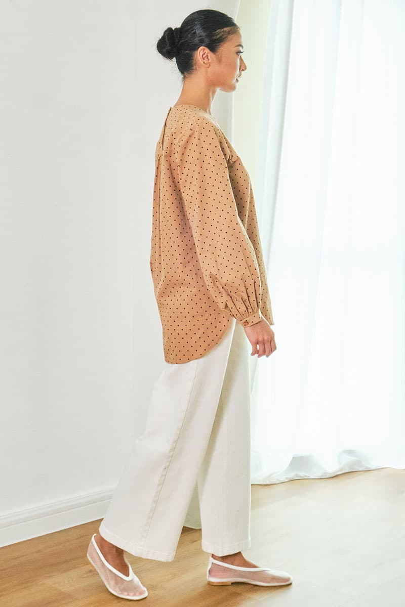 Merrick Curved Hem Blouse - Mocha Polka - Image 3