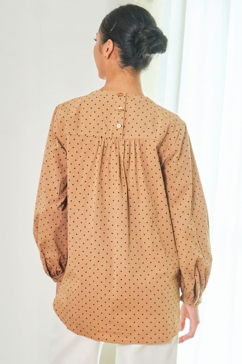 Merrick Curved Hem Blouse - Mocha Polka - Image 4
