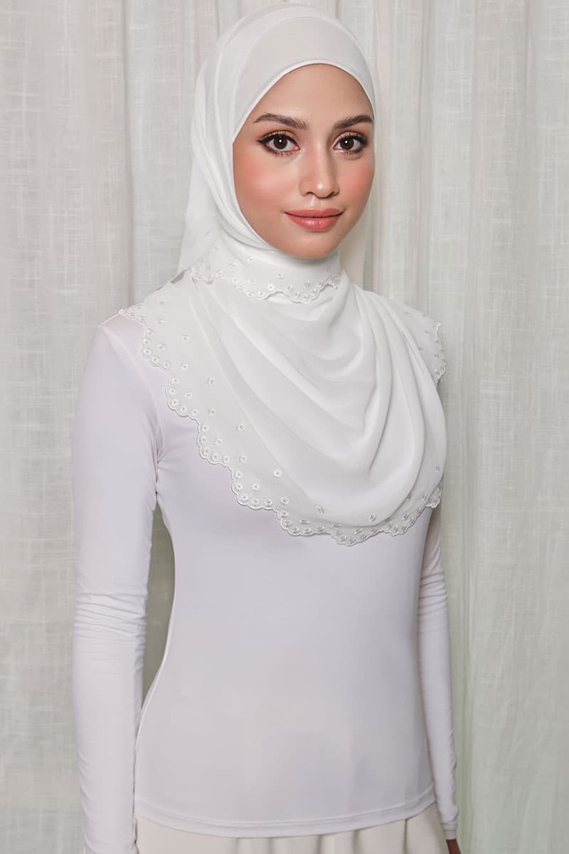 Aleandra Embroidered Scallop Headscarf - Off White - Image 2