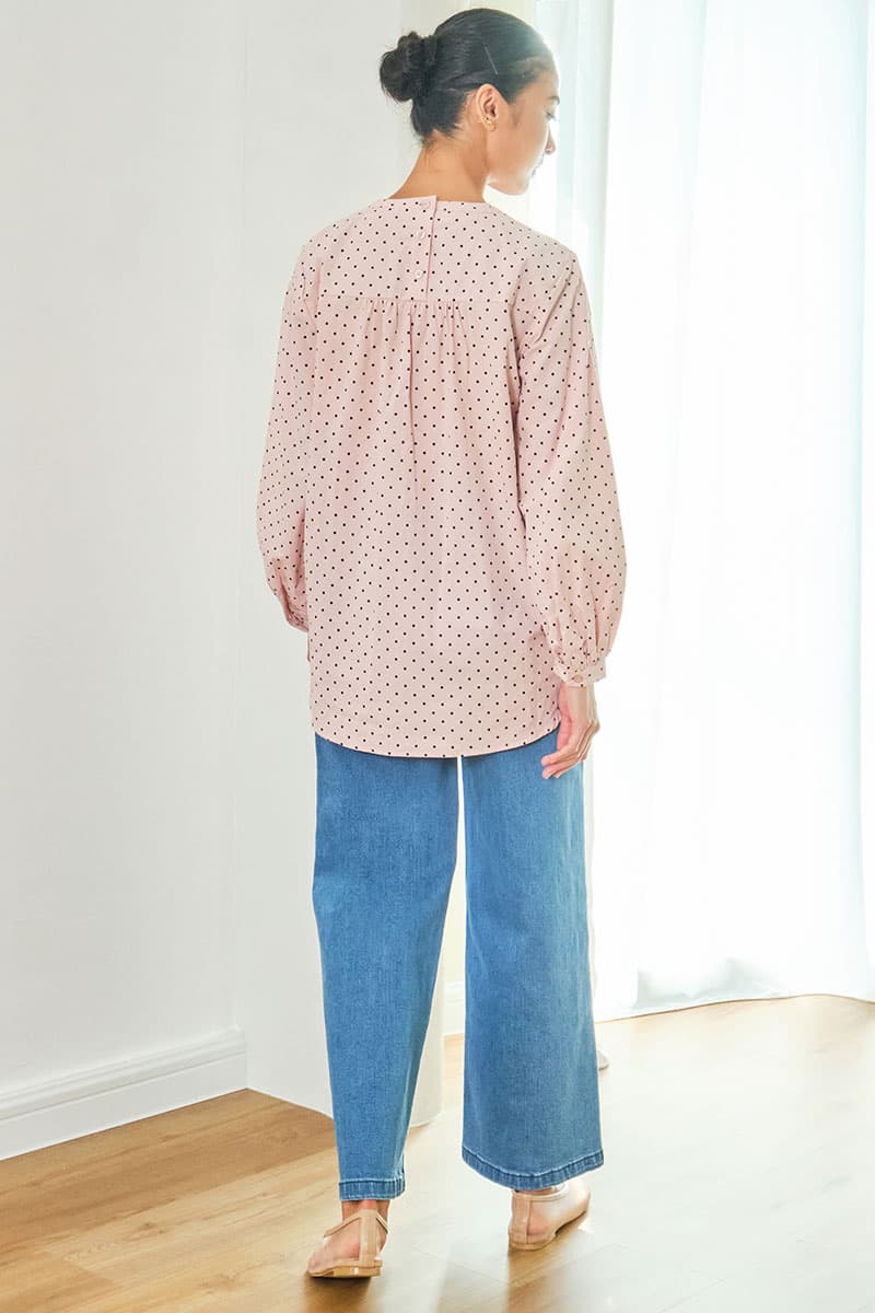 COTTON Coventry Straight Cut Jeans - Medium Wash - Image 4