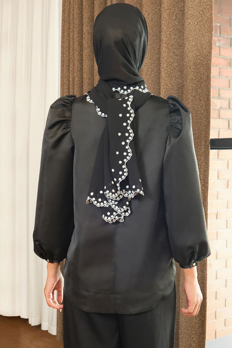 Bayley Puff Shoulder Blouse - Black - Image 4