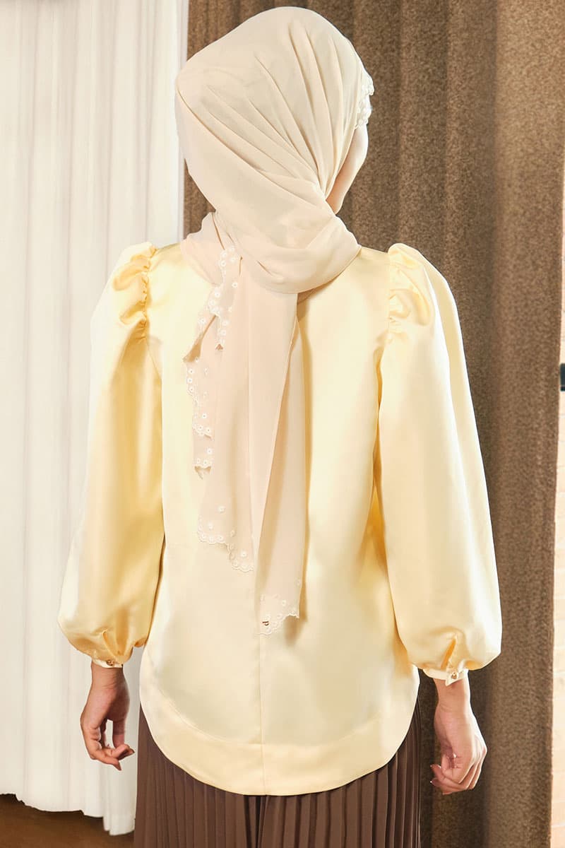 Bayley Puff Shoulder Blouse - Buttermilk - Image 4