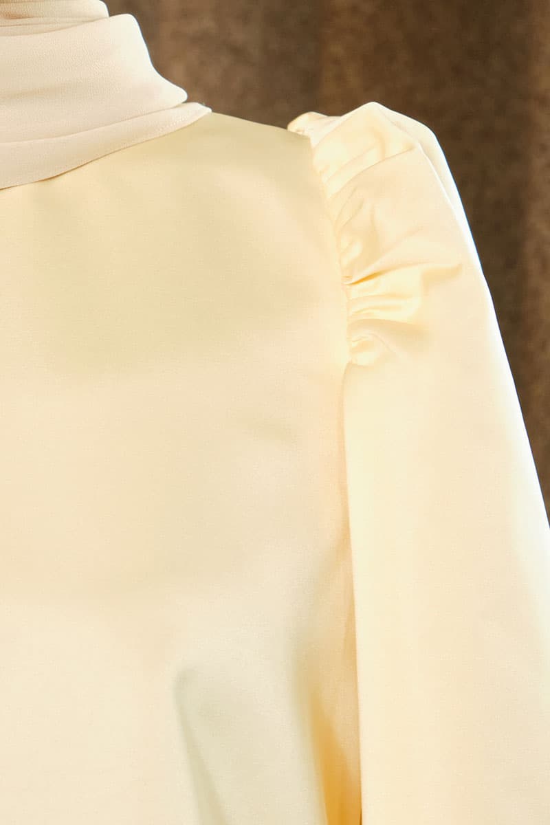 Bayley Puff Shoulder Blouse - Buttermilk - Image 5