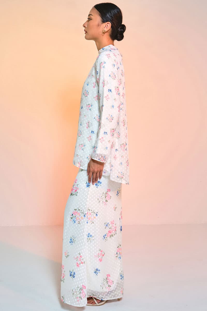 Aurinda Blouse & Skirt - Vanilla Bouquet - Image 3