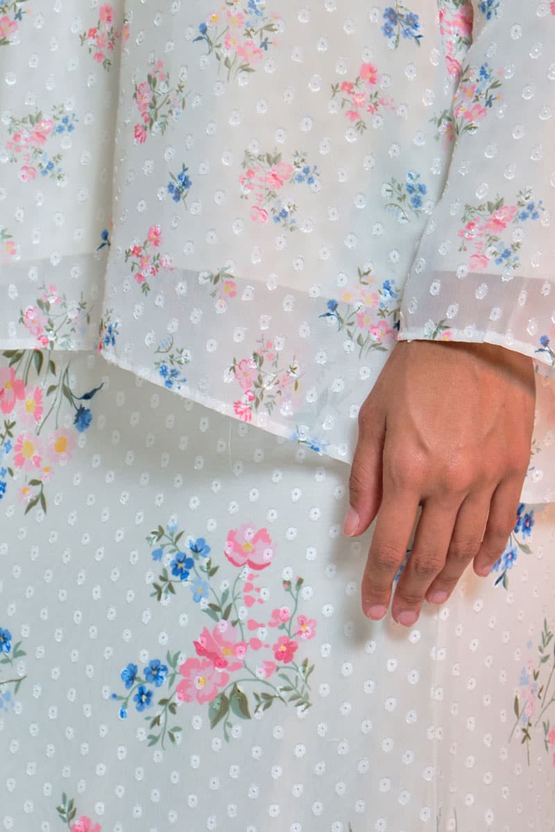 Aurinda Blouse & Skirt - Vanilla Bouquet - Image 6