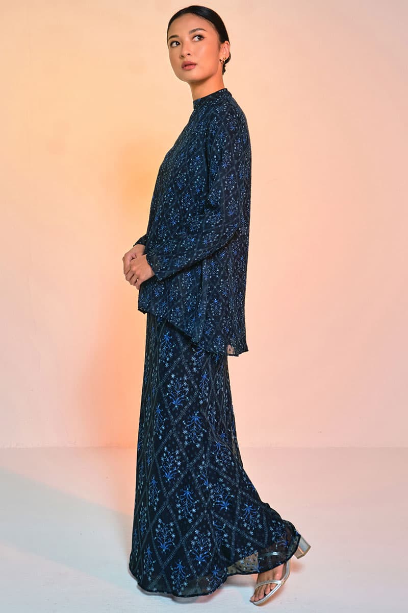 Aurinda Blouse & Skirt - Eclipse Flower Motif - Image 3