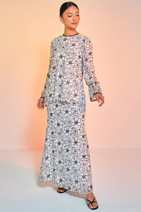 Fajar Blouse & Skirt