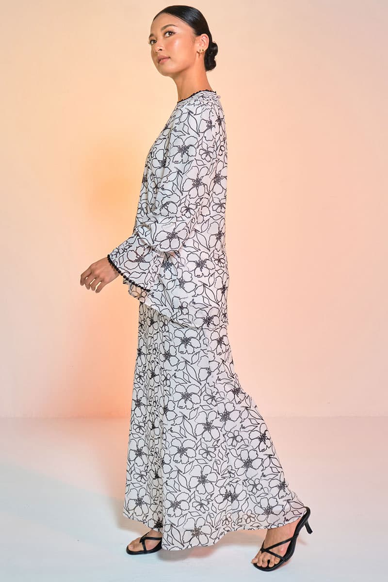 Fajar Blouse & Skirt - Ivory/Black Sketch - Image 3