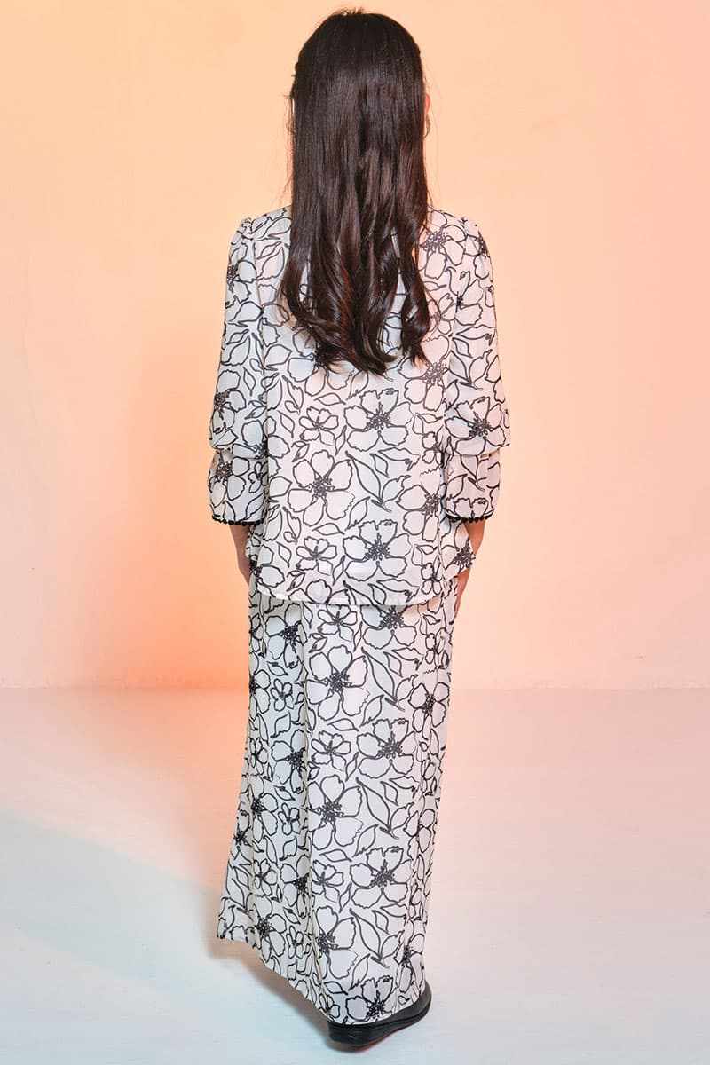 KIDS Fajar Set - Ivory/Black Sketch - Image 4