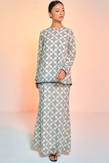 Aurora Blouse & Skirt - Cream/Black Damask