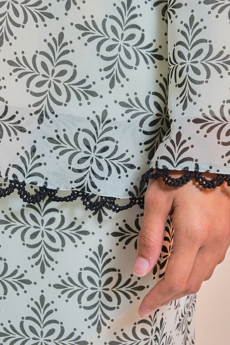 Aurora Blouse & Skirt - Cream/Black Damask - Image 5