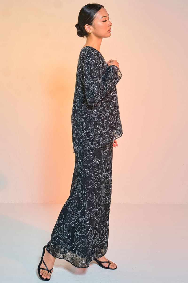 Serilina Blouse & Skirt - Black Floral Art - Image 3