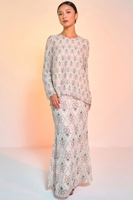 Serilina Blouse & Skirt - Beige Flower Motif